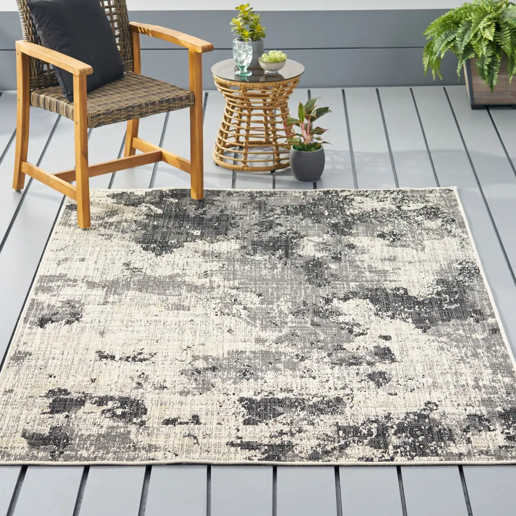 5'3 X7' Rug Black Ivory Polypropylene nh-kisa