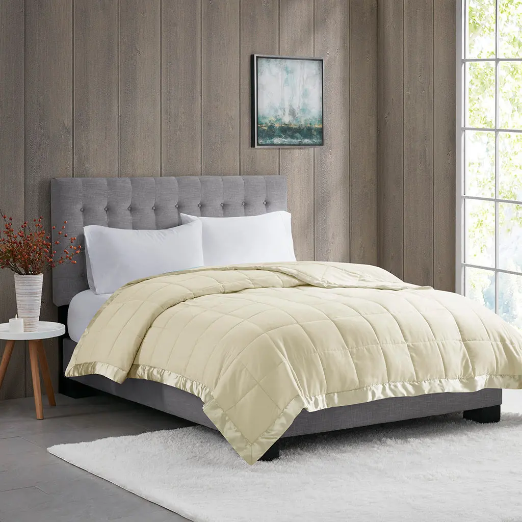 Featherweight Down Alternative Blanket Cream Polyester Satin Trim Soft Comfortable Bedding jla