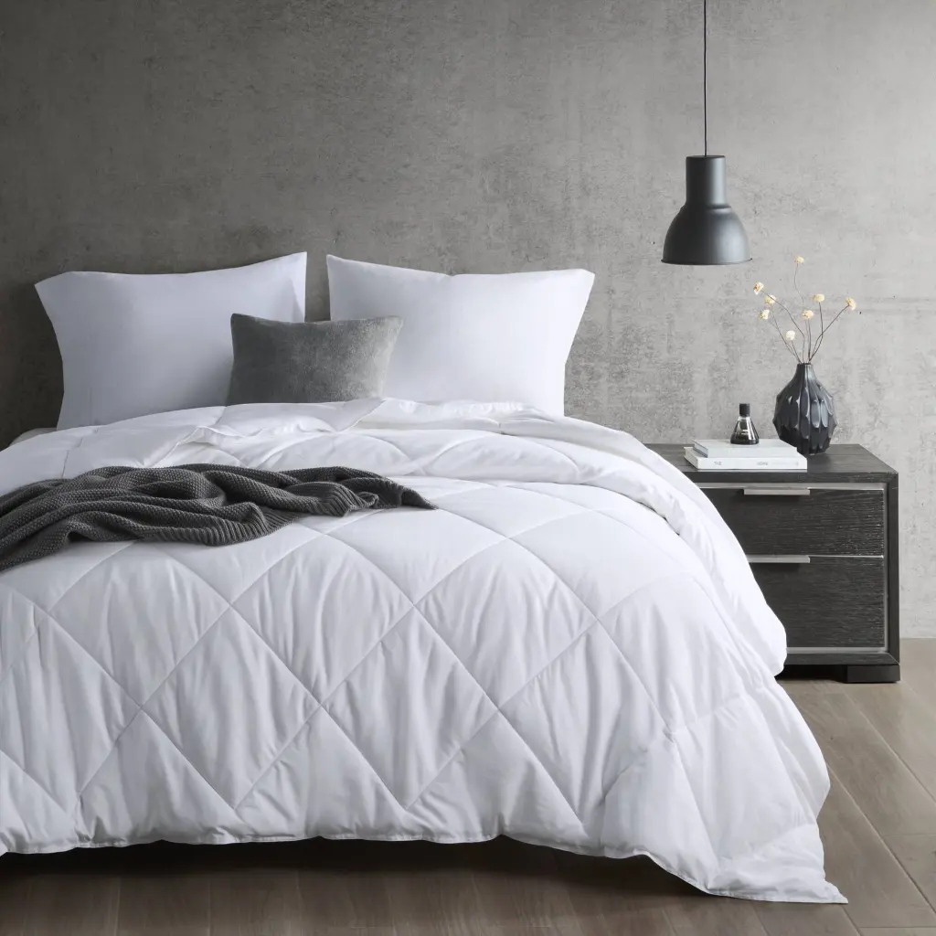 Oversized Down Alternative Comforter White Twin Twin XL Size Nylon jla