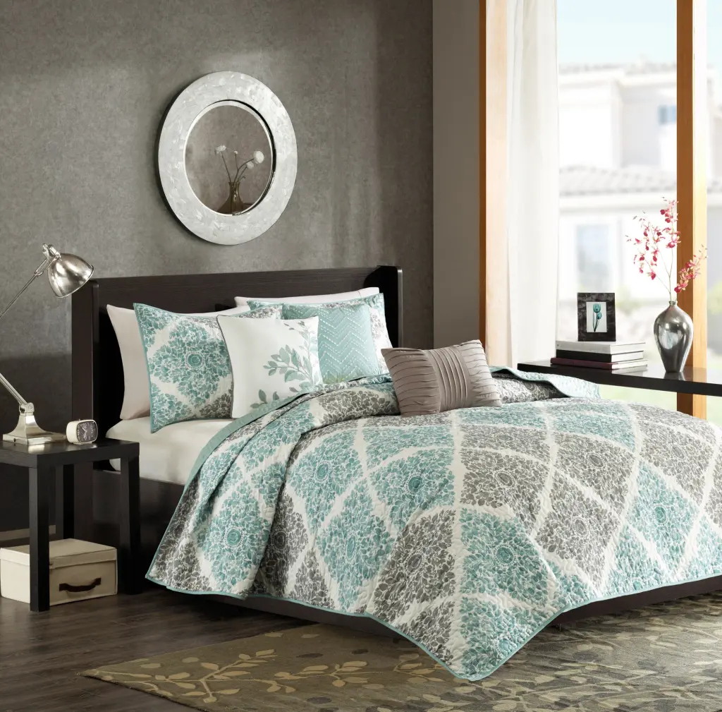 6 Piece Printed Quilt Set Throw Pillows Aqua King Size Bedding Set jla