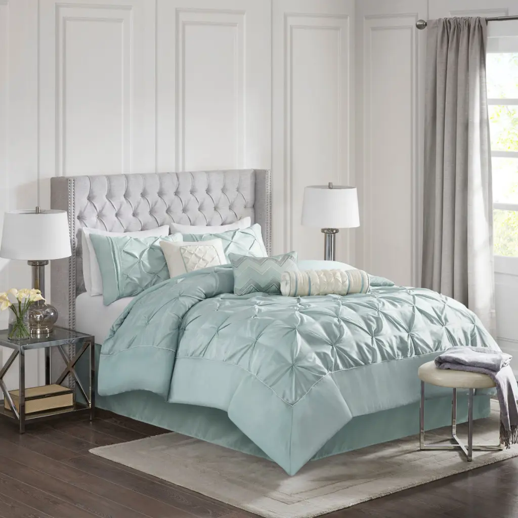 7 Piece Tufted Easeer Set Seafoam King Size Polyester Bedding jla