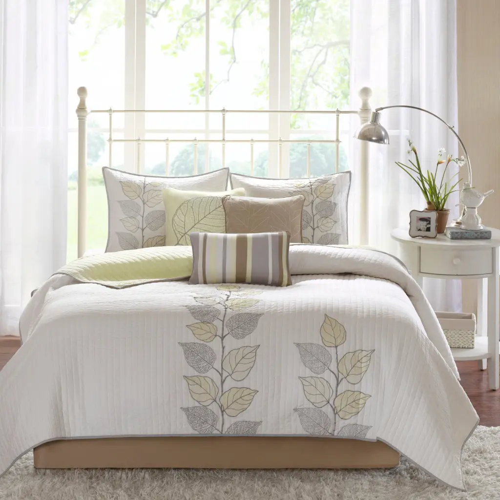 6 Piece Embroidered Quilt Set Throw Pillows Yellow King Cal King jla