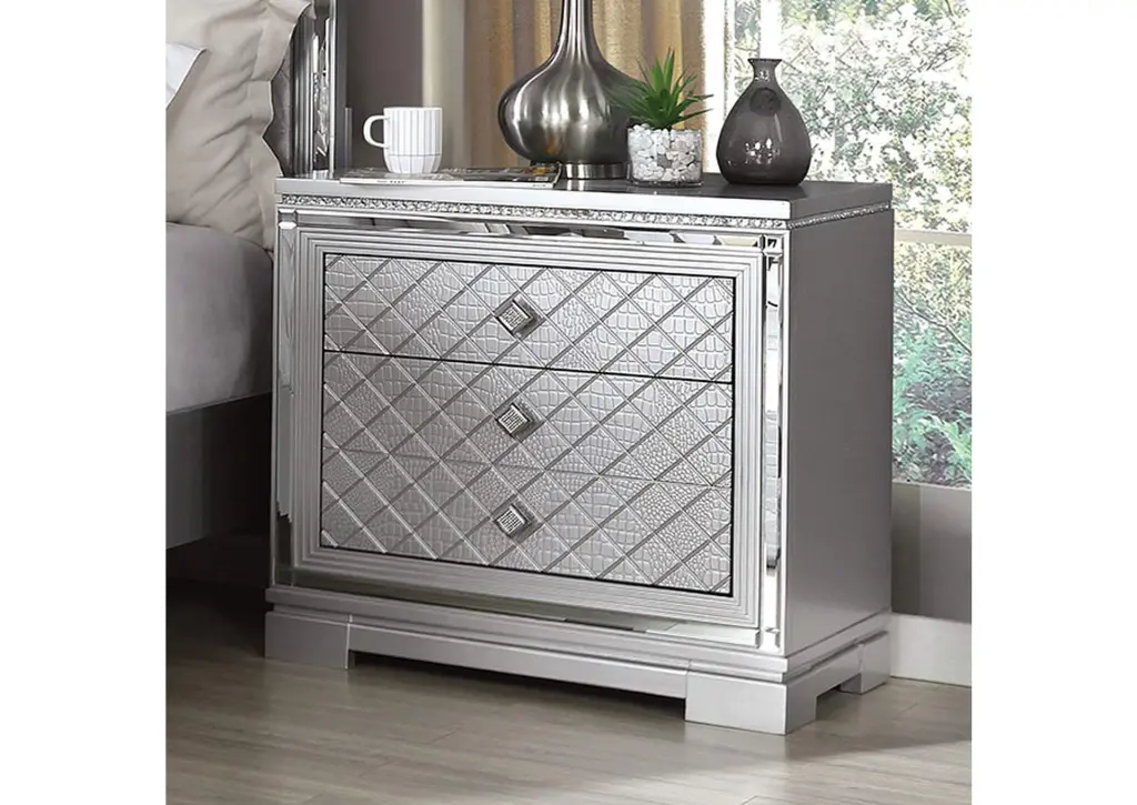 Shiny Metal Finish Nightstand Bedside Table Hidden Jewelry Drawer Chrome Modern Bedroom Furniture kanepe