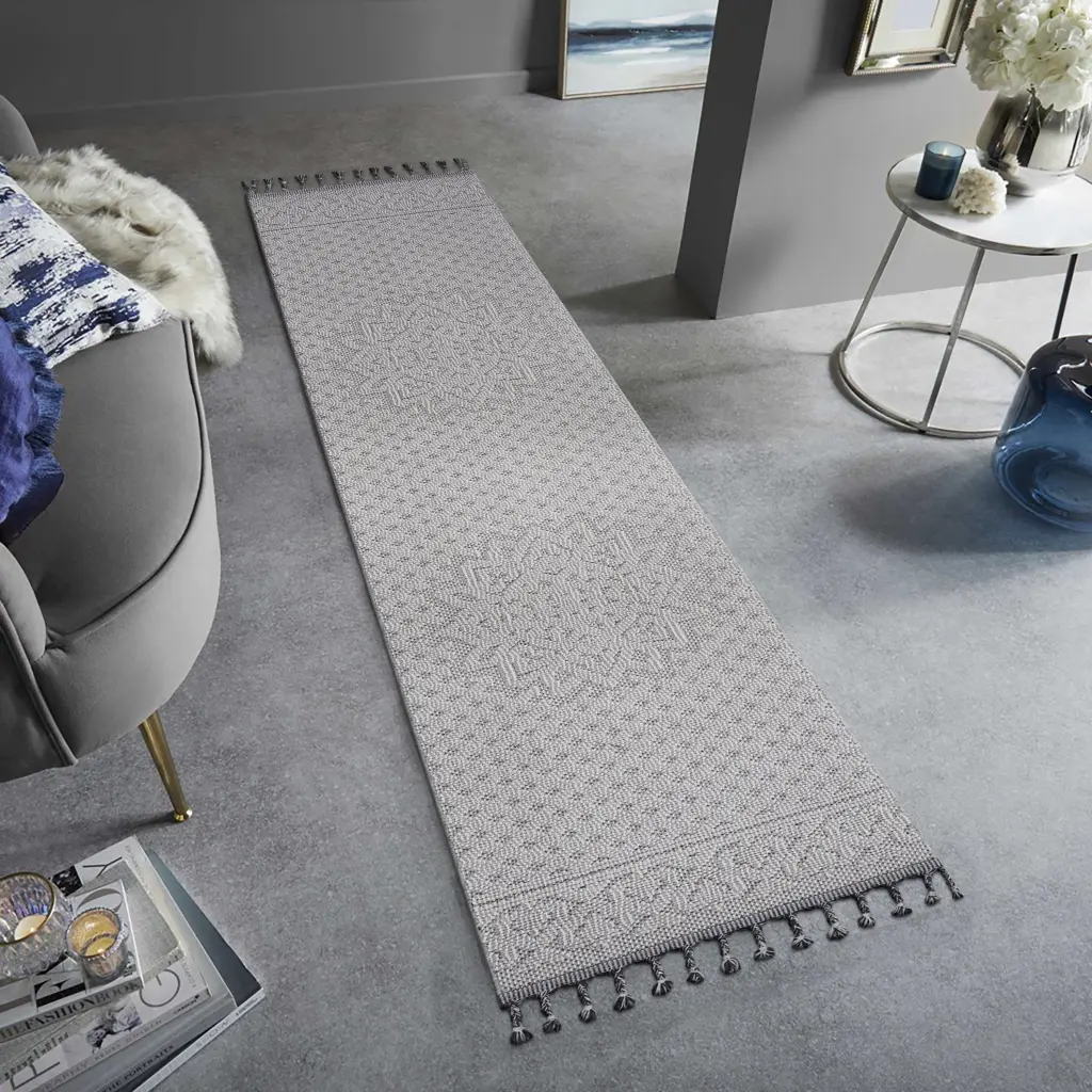 White Ivory Medallion Indoor Outdoor Area Rug Naar Guros Collection naar rug