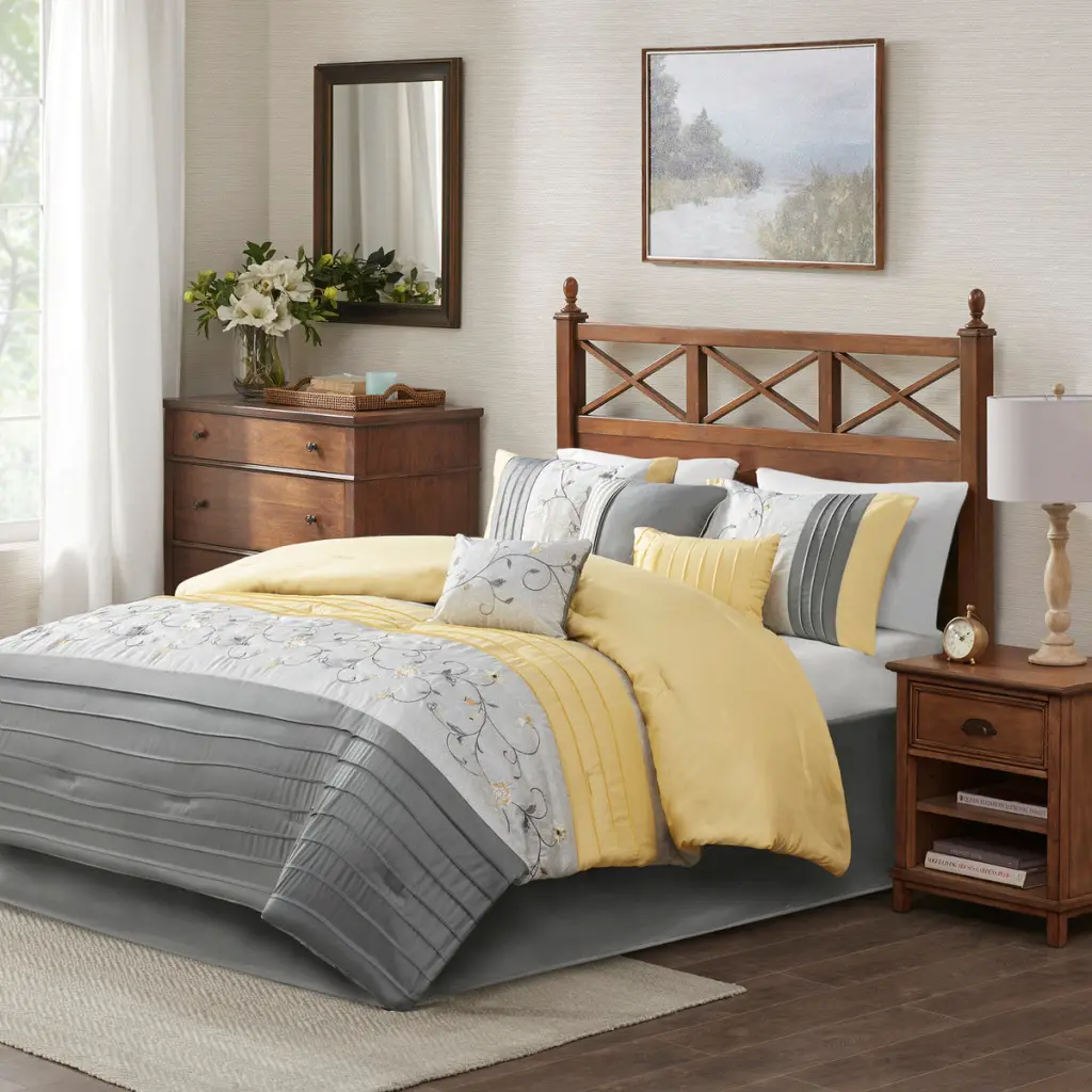 Embroidered 7 Piece Easeer Set Yellow Queen Size Polyester Bedding Comforter jla
