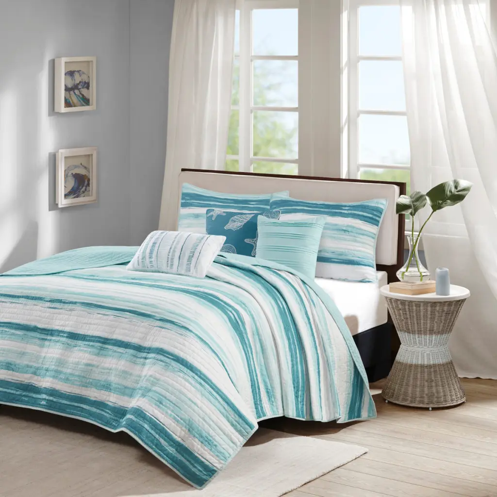 6 Piece Printed Quilt Set Throw Pillows Aqua King Cal King Size jla