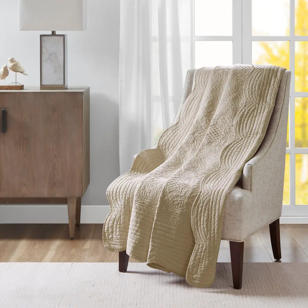 Oversized Quilted Throw Scalloped Edges Khaki 60X72 Microfiber jla