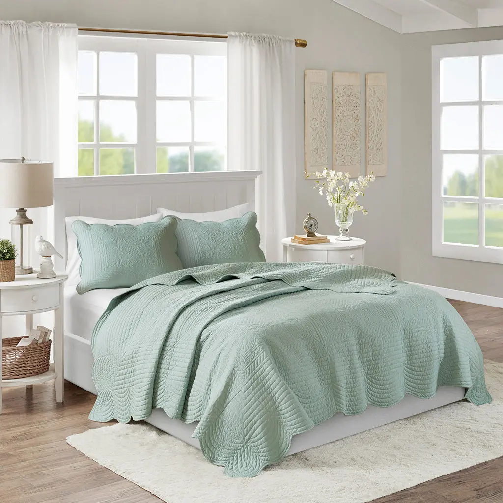 3 Piece Reversible Seafoam Microfiber Quilt Set Soped Edge jla