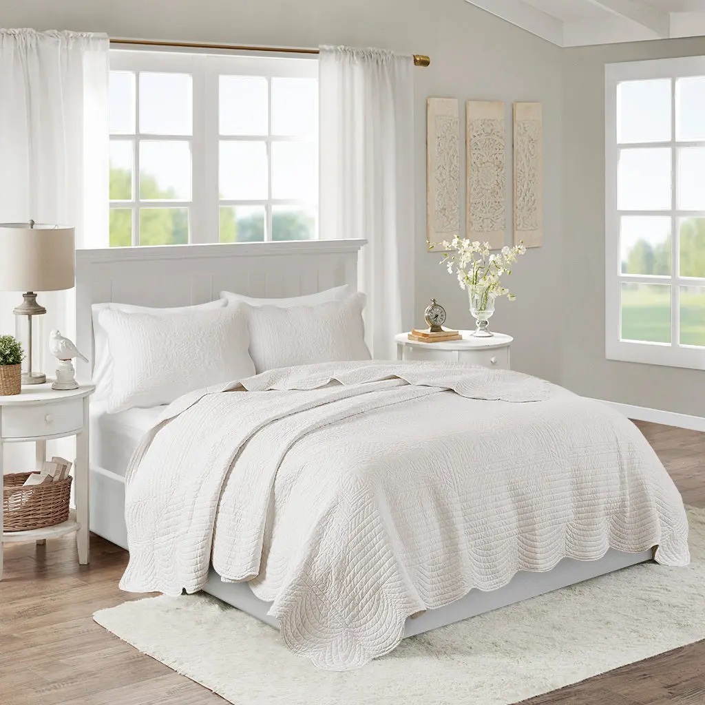 3 Piece Reversible Soped Edge Quilt Set White Microfiber Soft jla