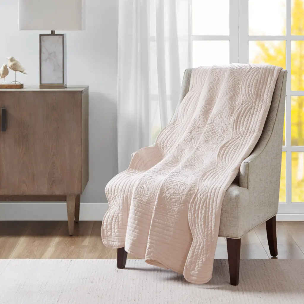 Oversized Quilted Throw Scalloped Edges Blush 60X72 Inch Microfiber Blanket jla