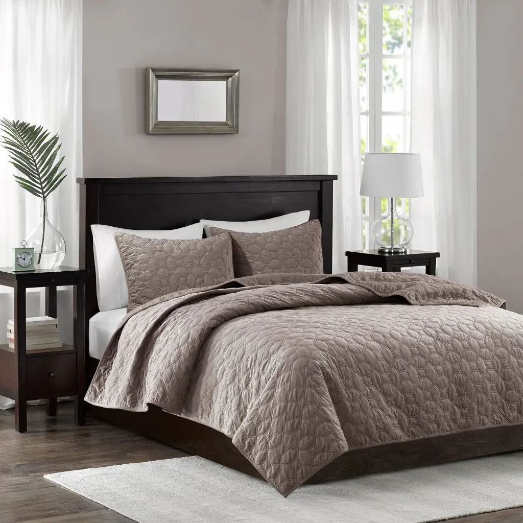 3 Piece Velvet Quilt Set Taupe King Size Cotton Bedding jla