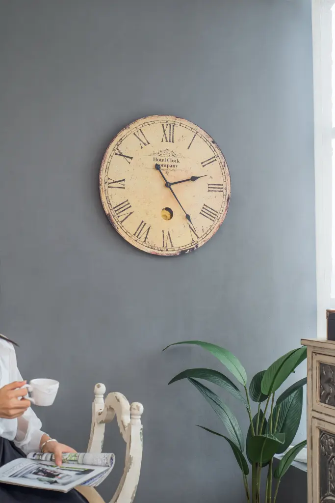 D23X2.2 Inch Wall Clock Beige MDF Modern Decorative Wall Clock Home Office w2078